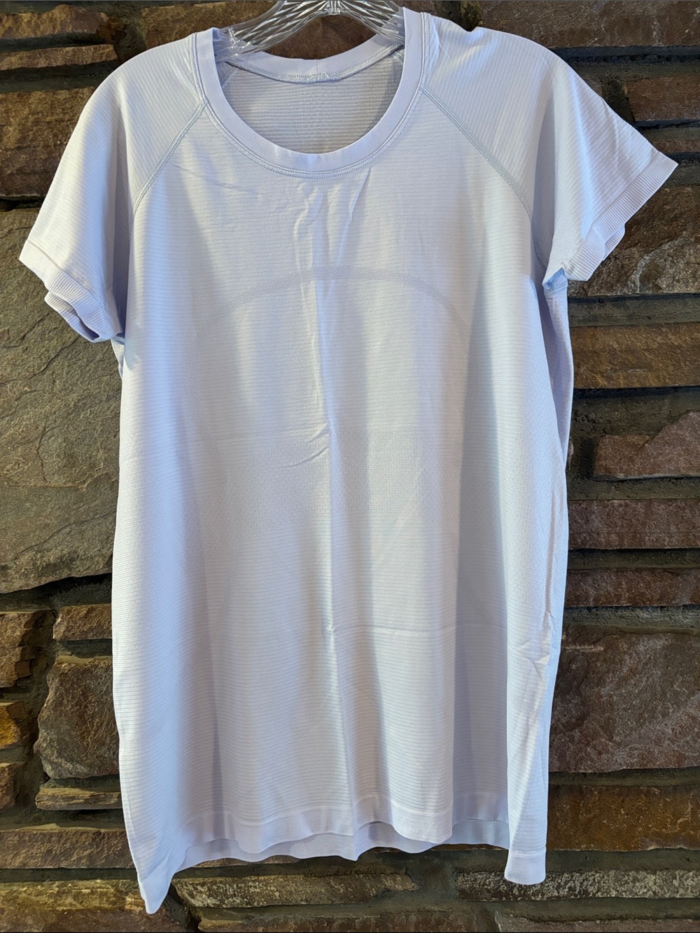 lululemon athletica Swiftly Tech Winen’s Light Lavender Short-Sleeve Active Too